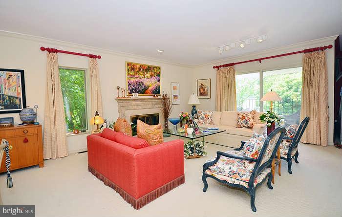 2331 Old Court Road, Unit 311 Baltimore, MD 21208 - Photo 5 of 19 Family Room