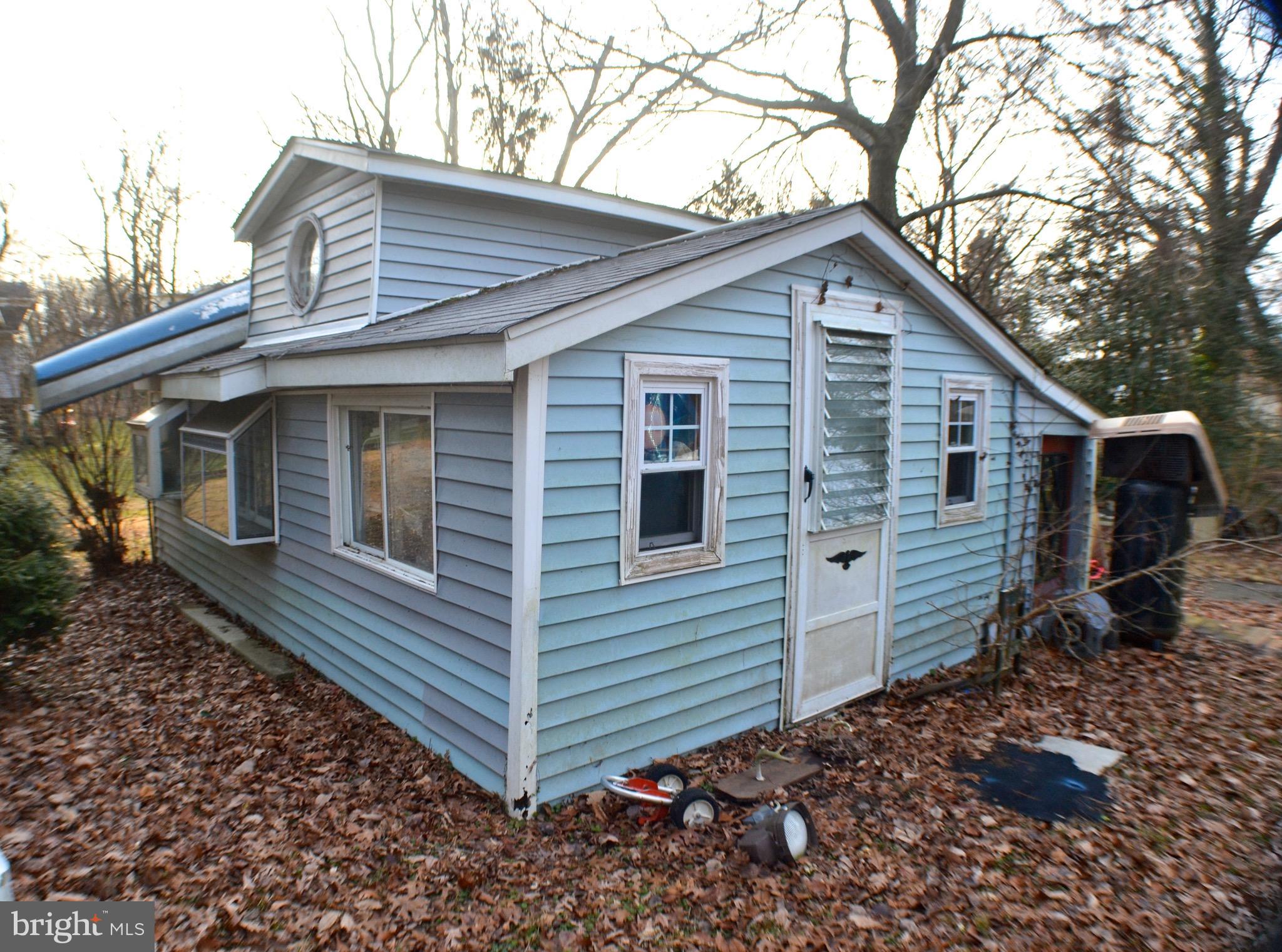 715 Hilltop Road Arnold, MD 21012 - Photo 16 of 27 Large Shed