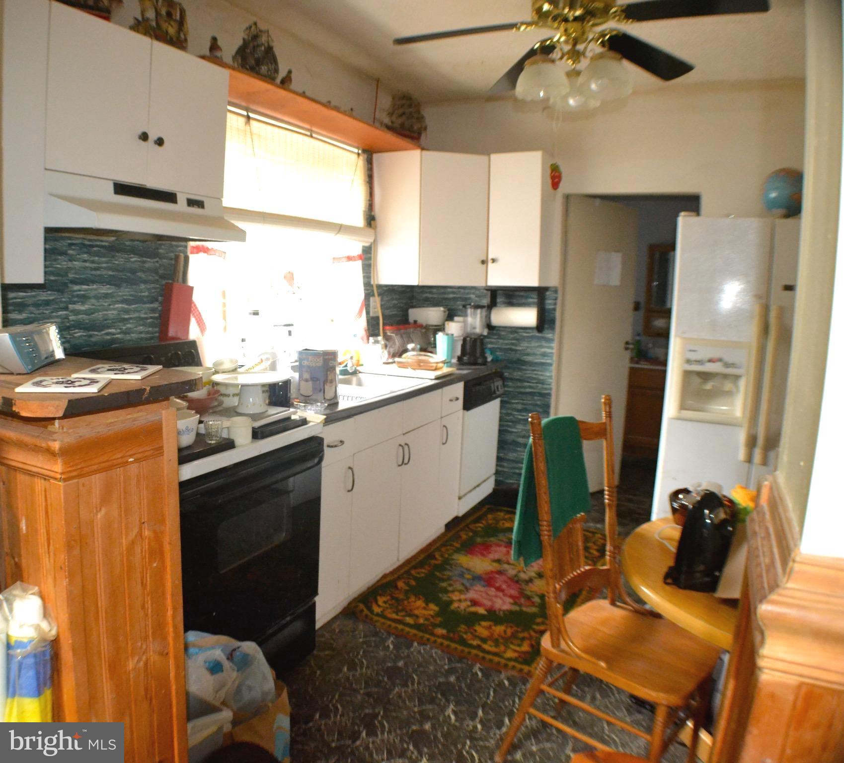 715 Hilltop Road Arnold, MD 21012 - Photo 25 of 27 Kitchen