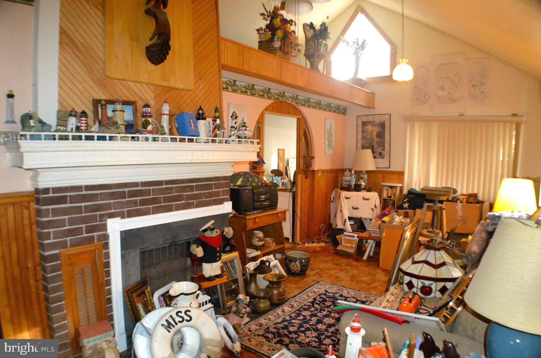 715 Hilltop Road Arnold, MD 21012 - Photo 27 of 27 Living Room w/Fireplace