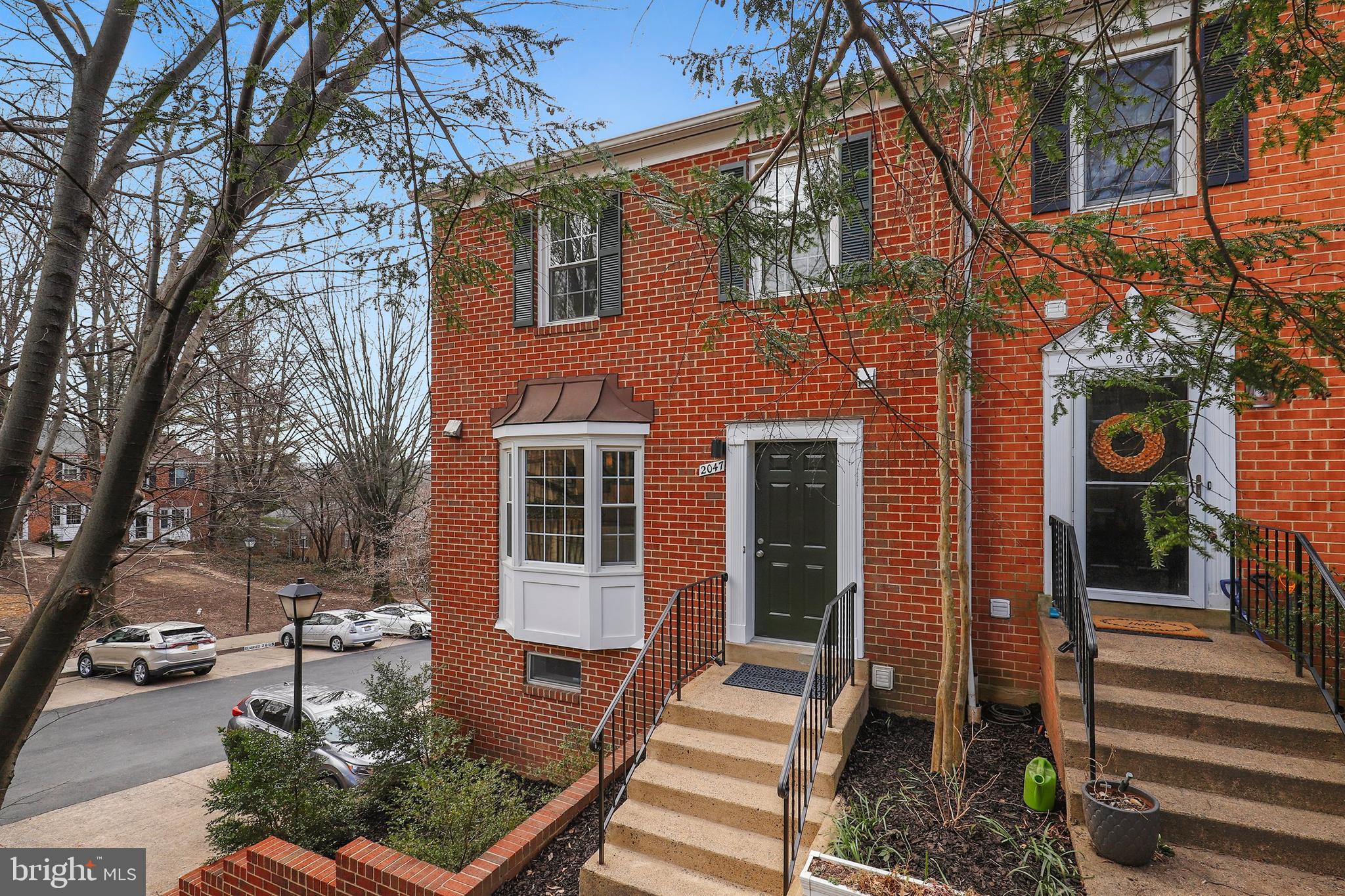 2047 South Glebe Road Arlington, VA 22206 - Photo 1 of 2