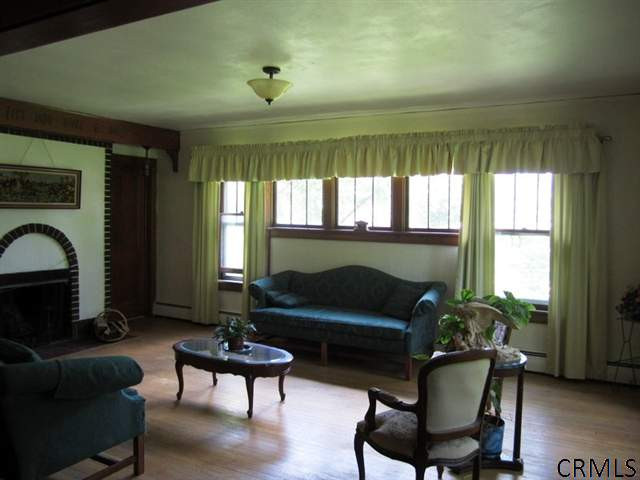 17 Rosa Road Schenectady, NY 12308 - Photo 3 of 15 Photo 3