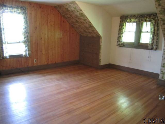 17 Rosa Road Schenectady, NY 12308 - Photo 10 of 15 Photo 10