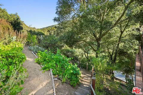$1,199,000 | 860 Old Topanga Canyon Road, Topanga, CA 90290