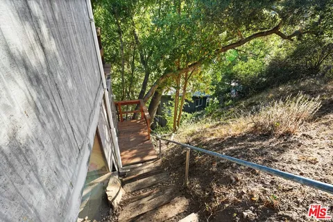 $1,199,000 | 860 Old Topanga Canyon Road, Topanga, CA 90290