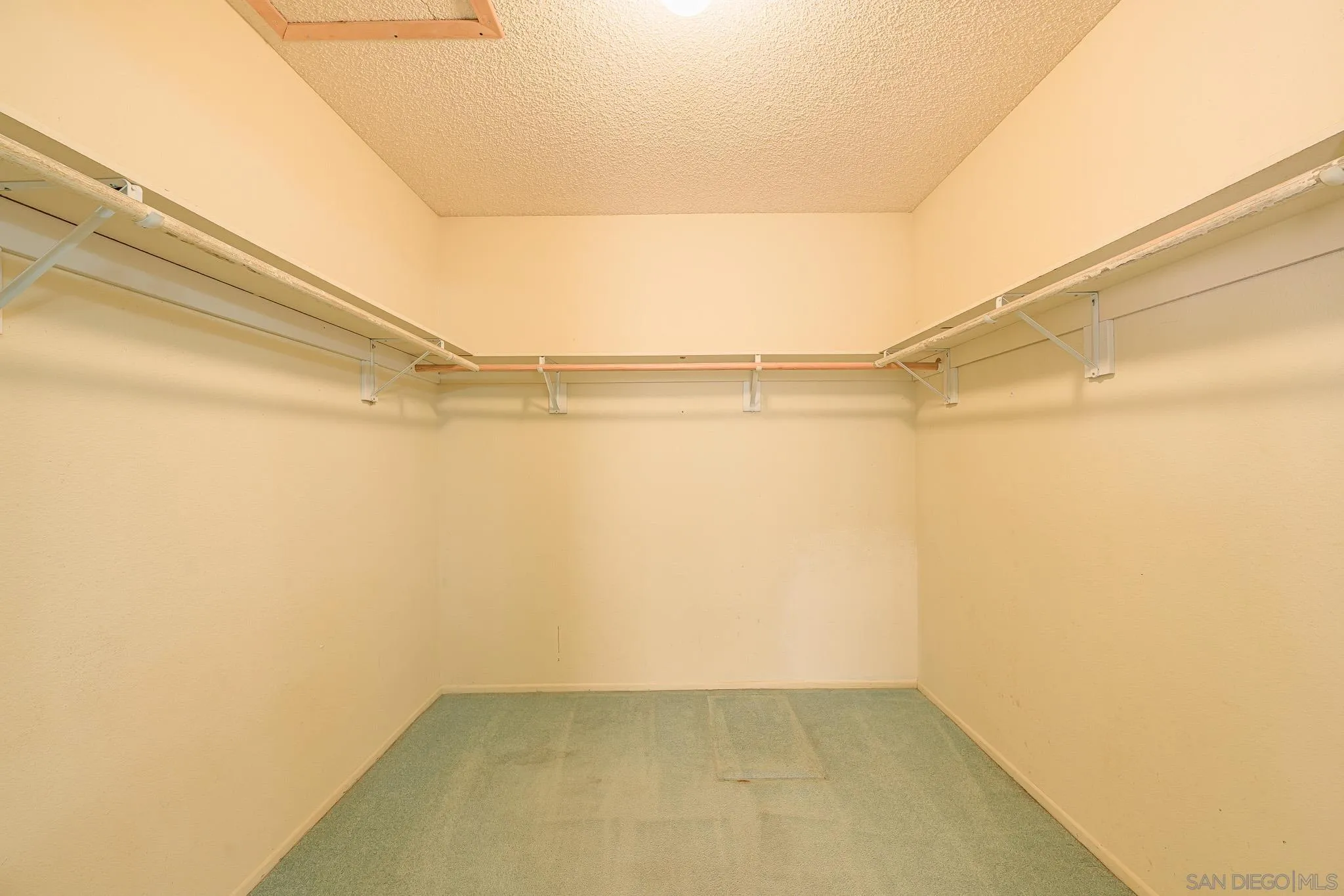 2268 Valley Road Oceanside, CA 92056 - Photo 23 of 48 Gallery Image 23