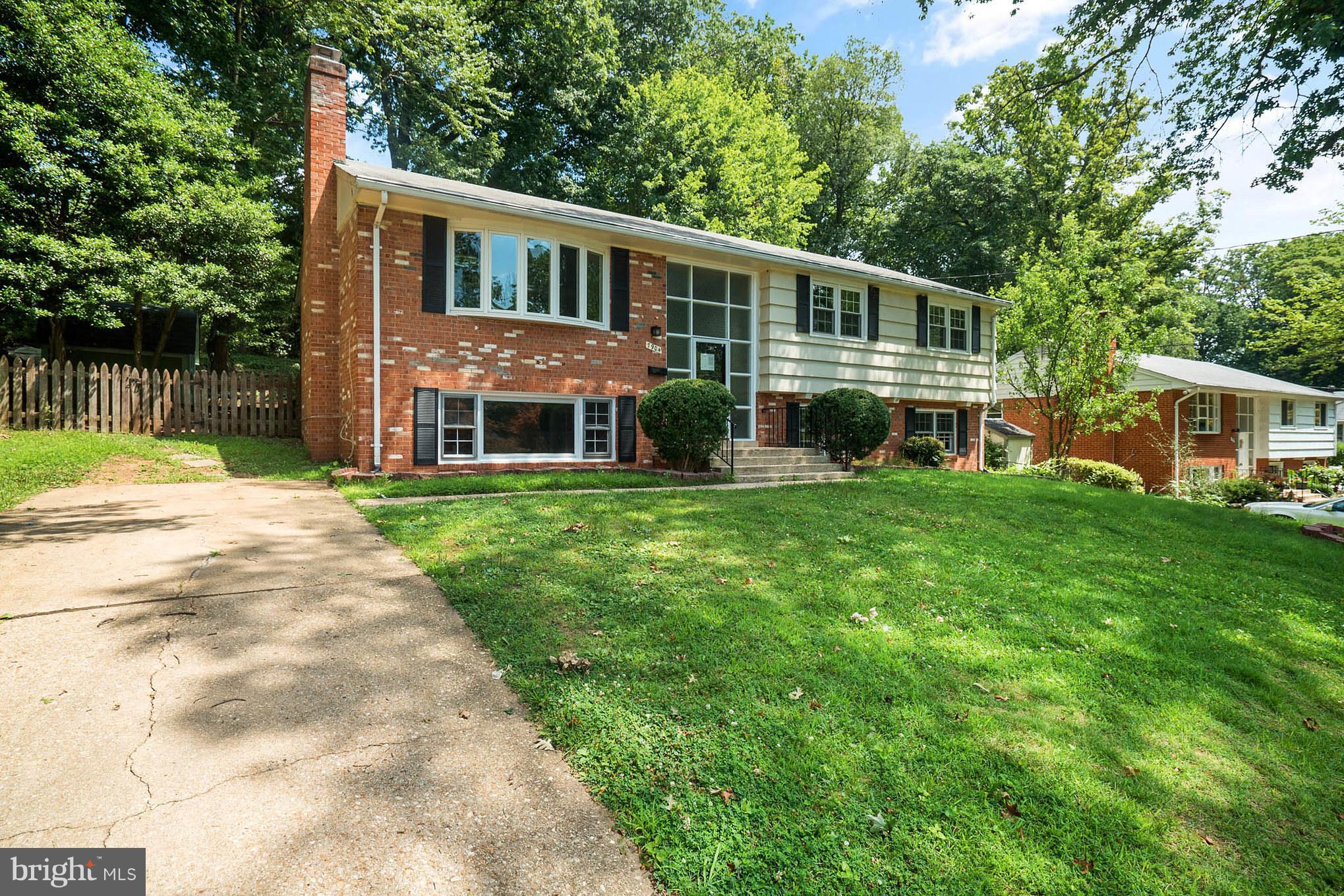 7904 Slidell Lane Springfield, VA 22151 - Photo 2 of 30 Exterior (Front)