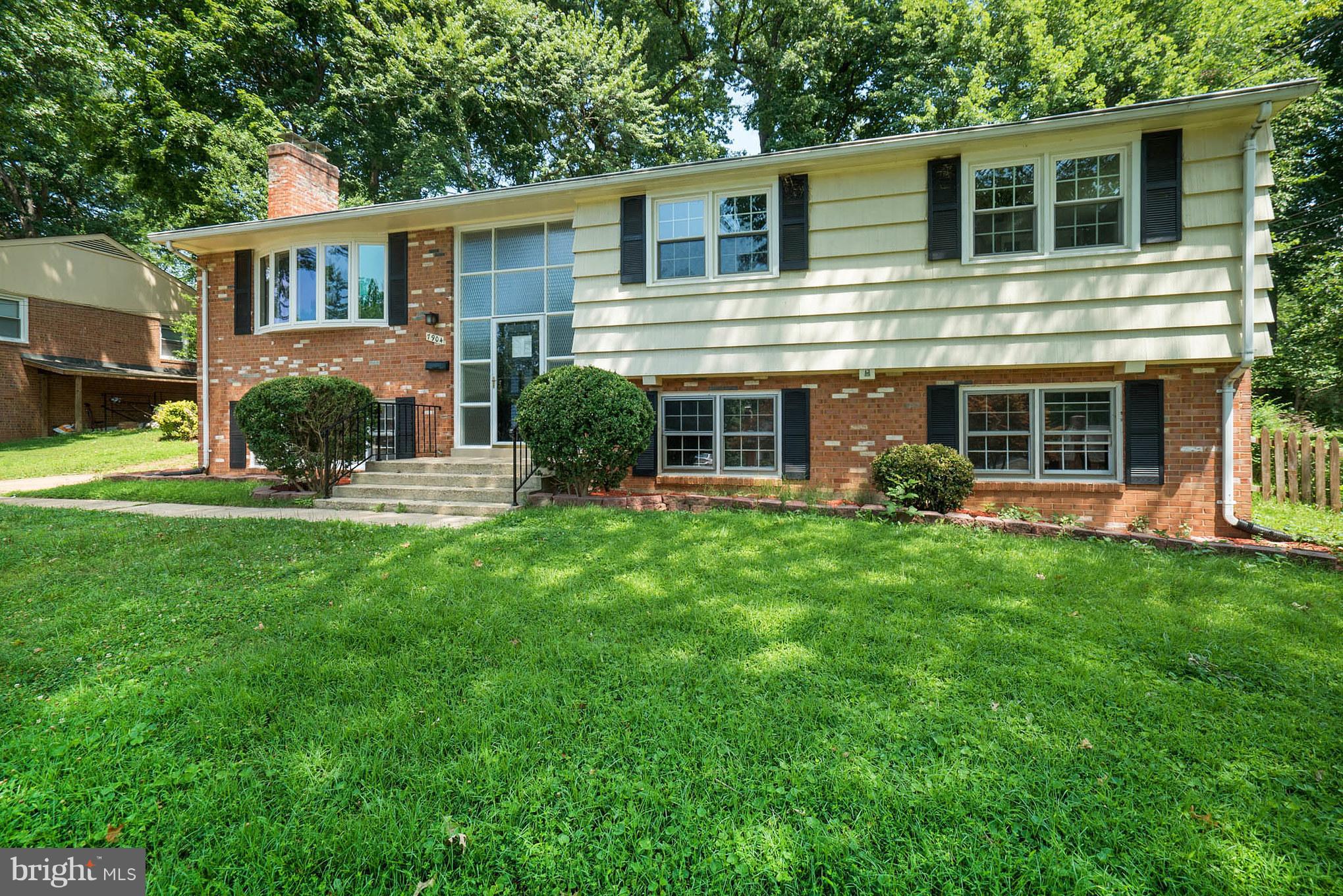 7904 Slidell Lane Springfield, VA 22151 - Photo 3 of 30 Exterior (Front)