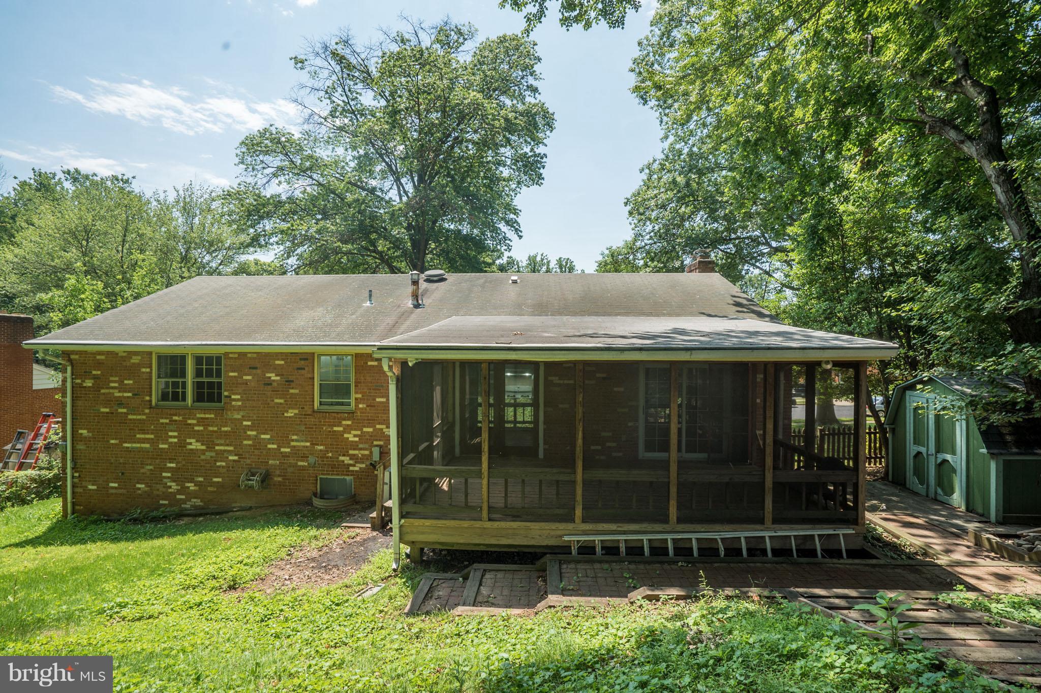 7904 Slidell Lane Springfield, VA 22151 - Photo 29 of 30 Exterior (Rear)
