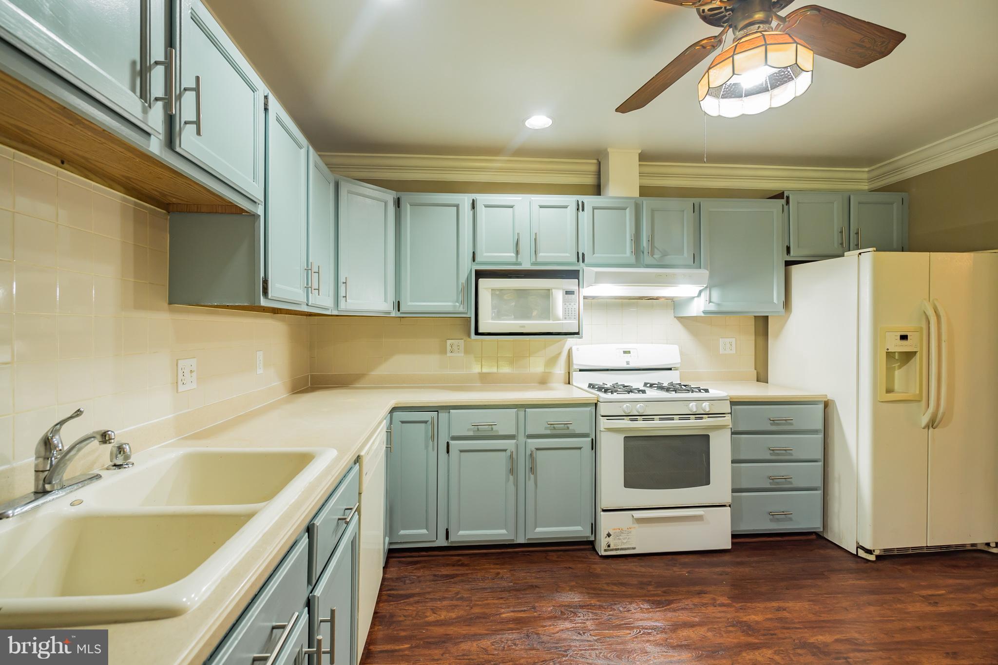 7904 Slidell Lane Springfield, VA 22151 - Photo 10 of 30 Kitchen
