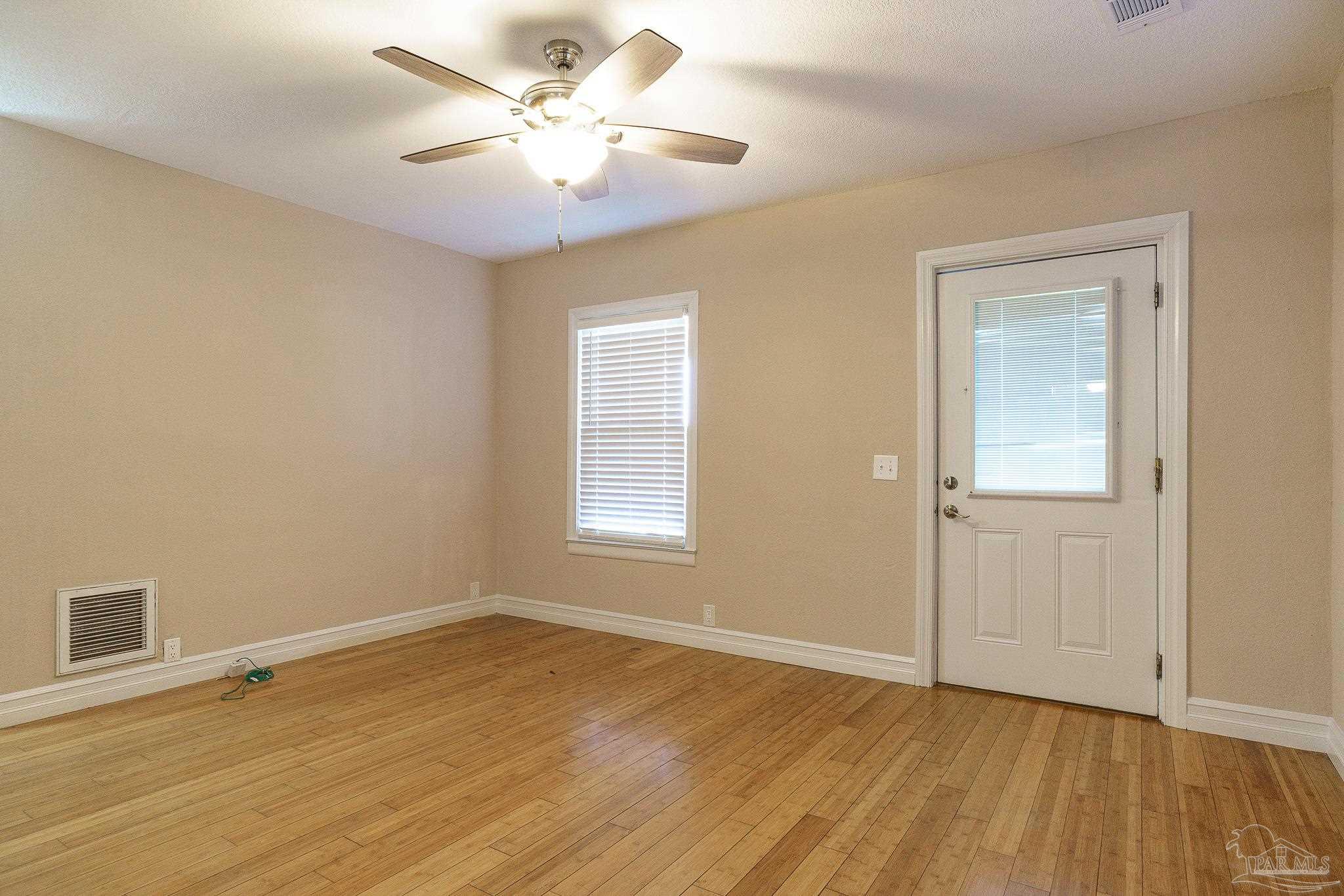 320 Bryant Road Pensacola, FL 32507 - Photo 5 of 25 Gallery Image 5