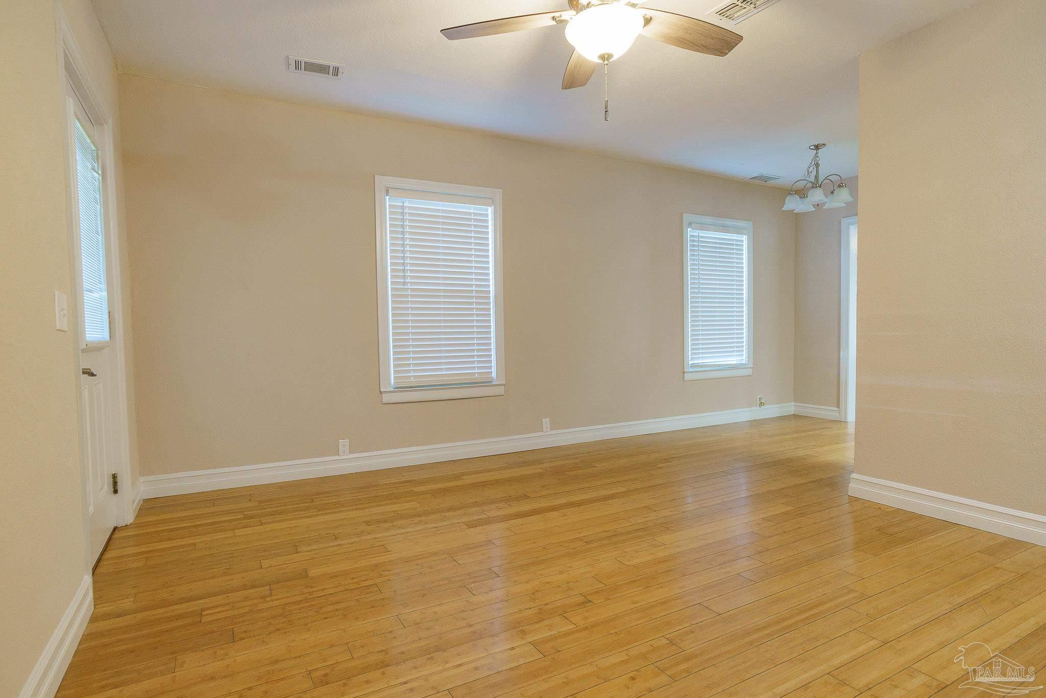 320 Bryant Road Pensacola, FL 32507 - Photo 6 of 25 Gallery Image 6