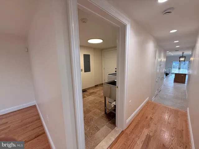 $4,000 | 217 West Market Street, Leesburg, VA 20176