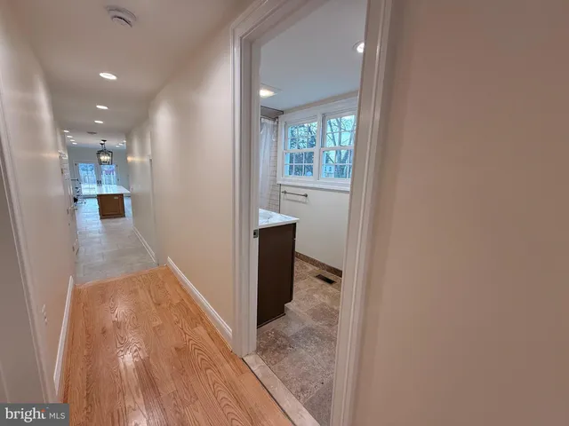 $4,000 | 217 West Market Street, Leesburg, VA 20176