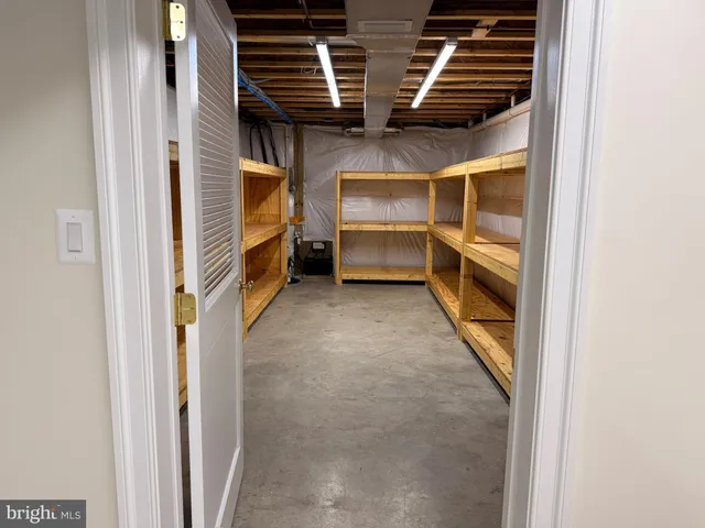 $4,000 | 217 West Market Street, Leesburg, VA 20176