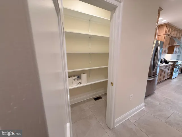 $4,000 | 217 West Market Street, Leesburg, VA 20176