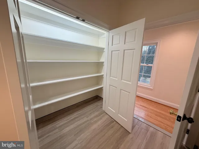 $4,000 | 217 West Market Street, Leesburg, VA 20176