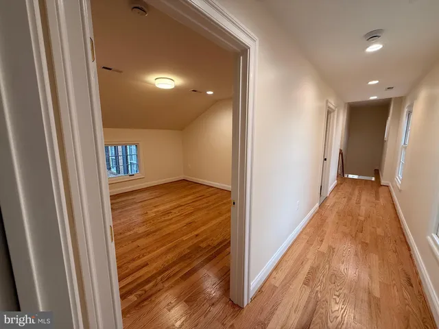 $4,000 | 217 West Market Street, Leesburg, VA 20176