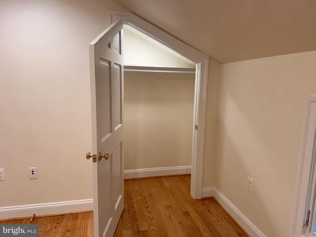 $4,000 | 217 West Market Street, Leesburg, VA 20176