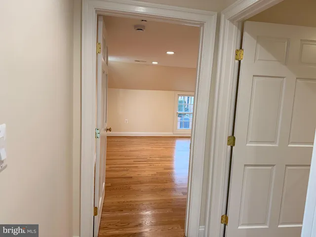 $4,000 | 217 West Market Street, Leesburg, VA 20176