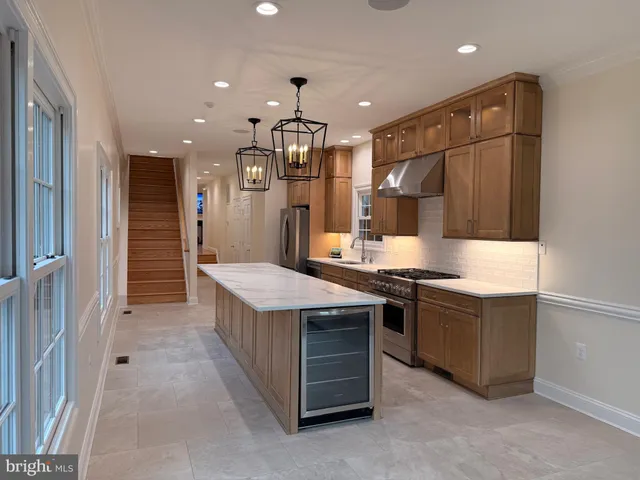 $4,000 | 217 West Market Street, Leesburg, VA 20176