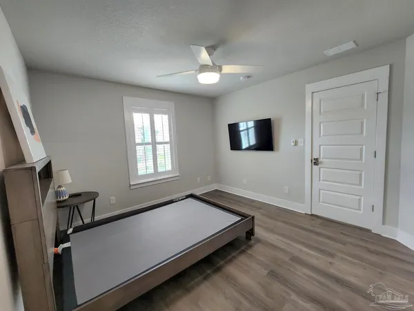 $2,400 | 218 Junction Avenue, Pensacola, FL 32502