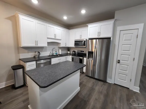 $2,400 | 218 Junction Avenue, Pensacola, FL 32502