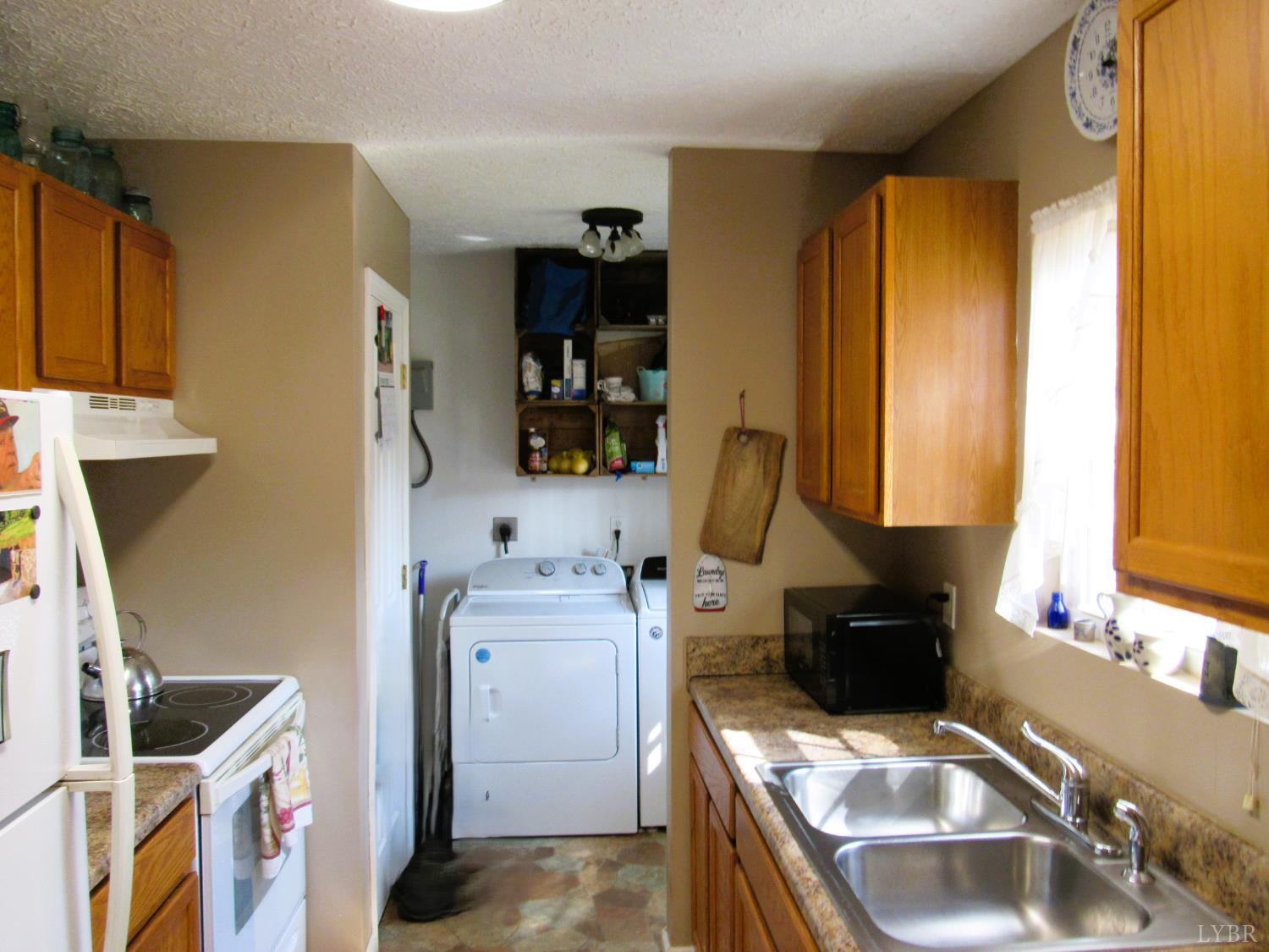 3324 Laurel Road Shipman, VA 22971 - Photo 15 of 38