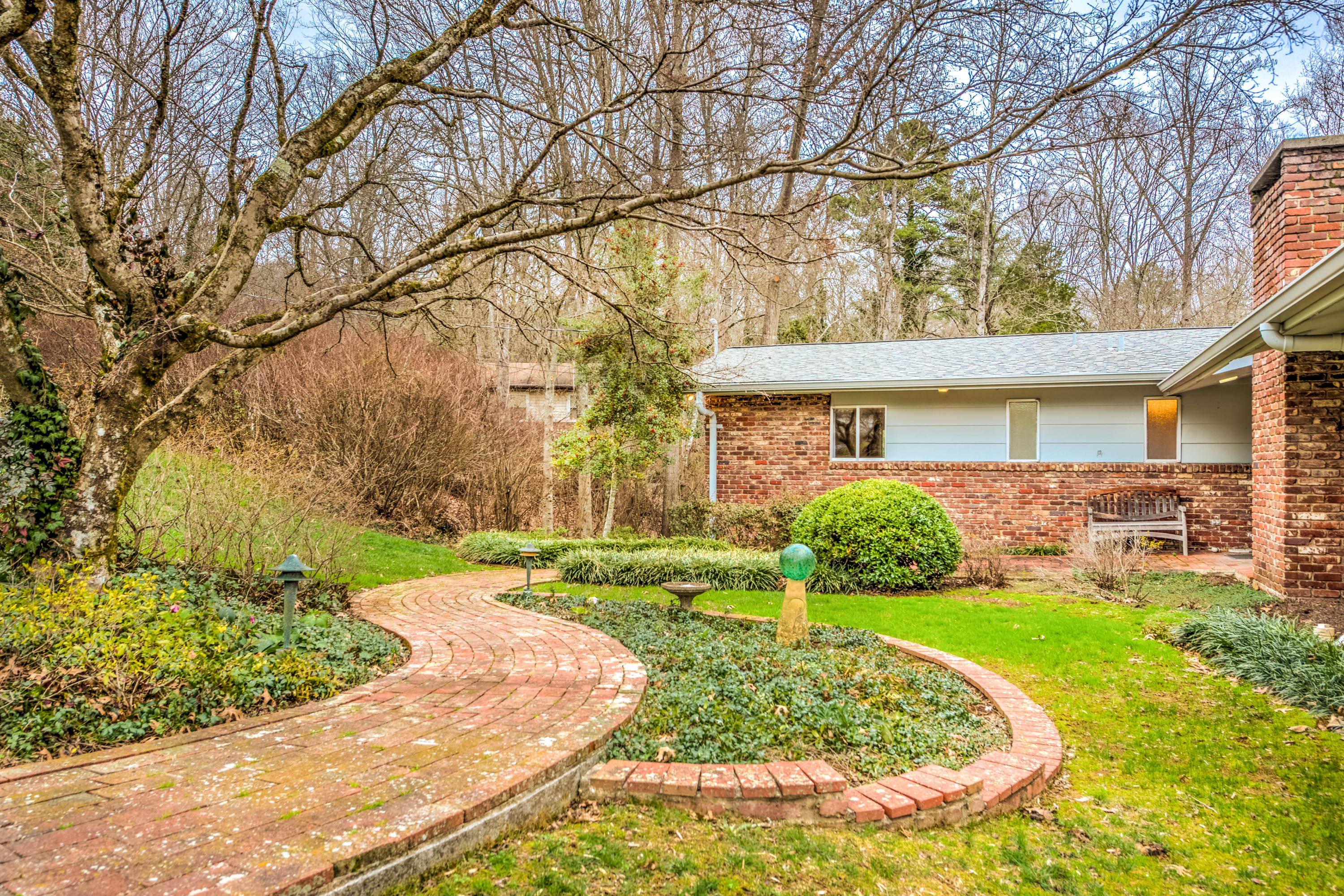 102 Burgess Lane Oak Ridge, TN 37830 - Photo 2 of 35 Landscaped yard