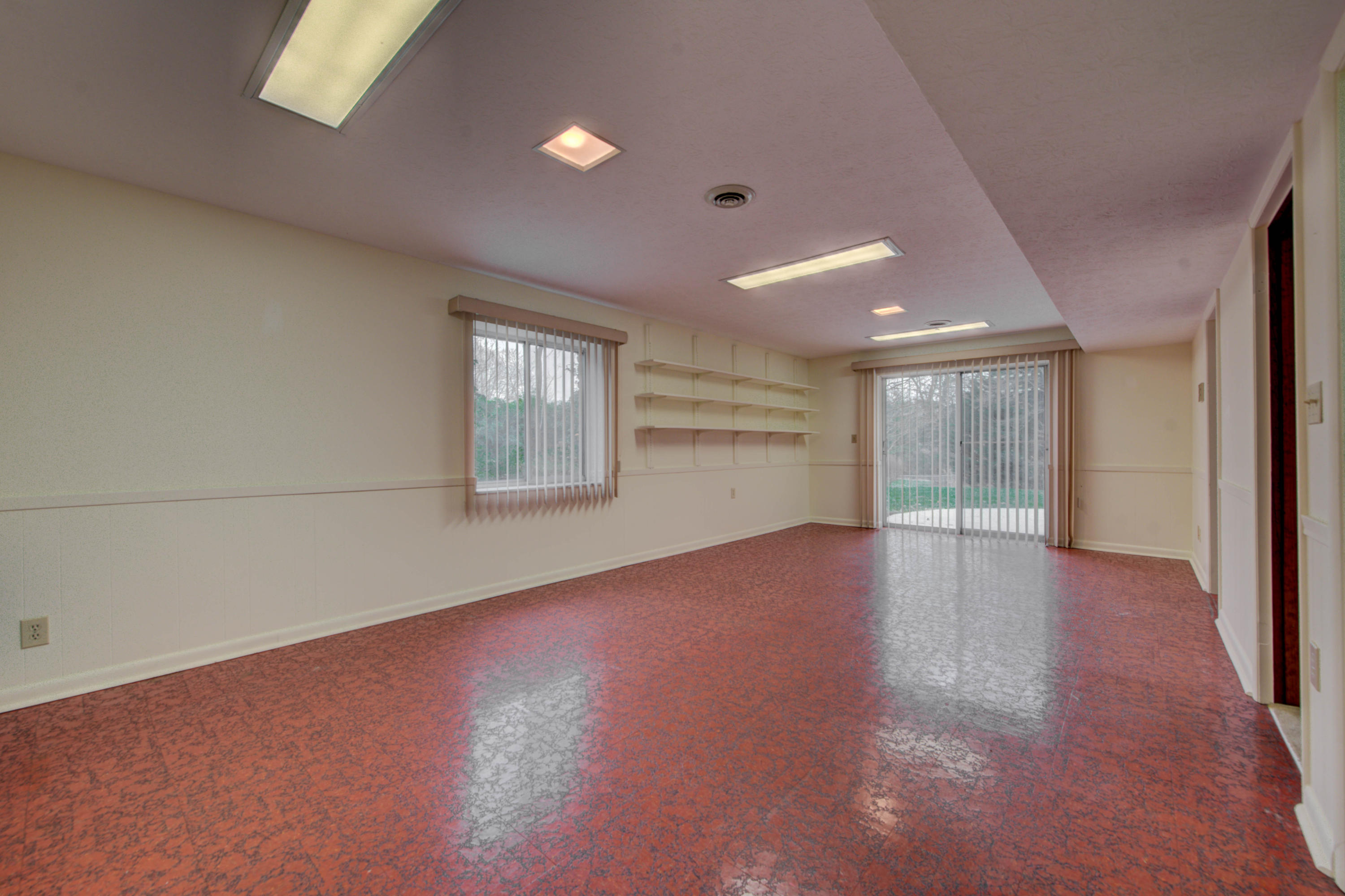 102 Burgess Lane Oak Ridge, TN 37830 - Photo 20 of 35 Basement rec area