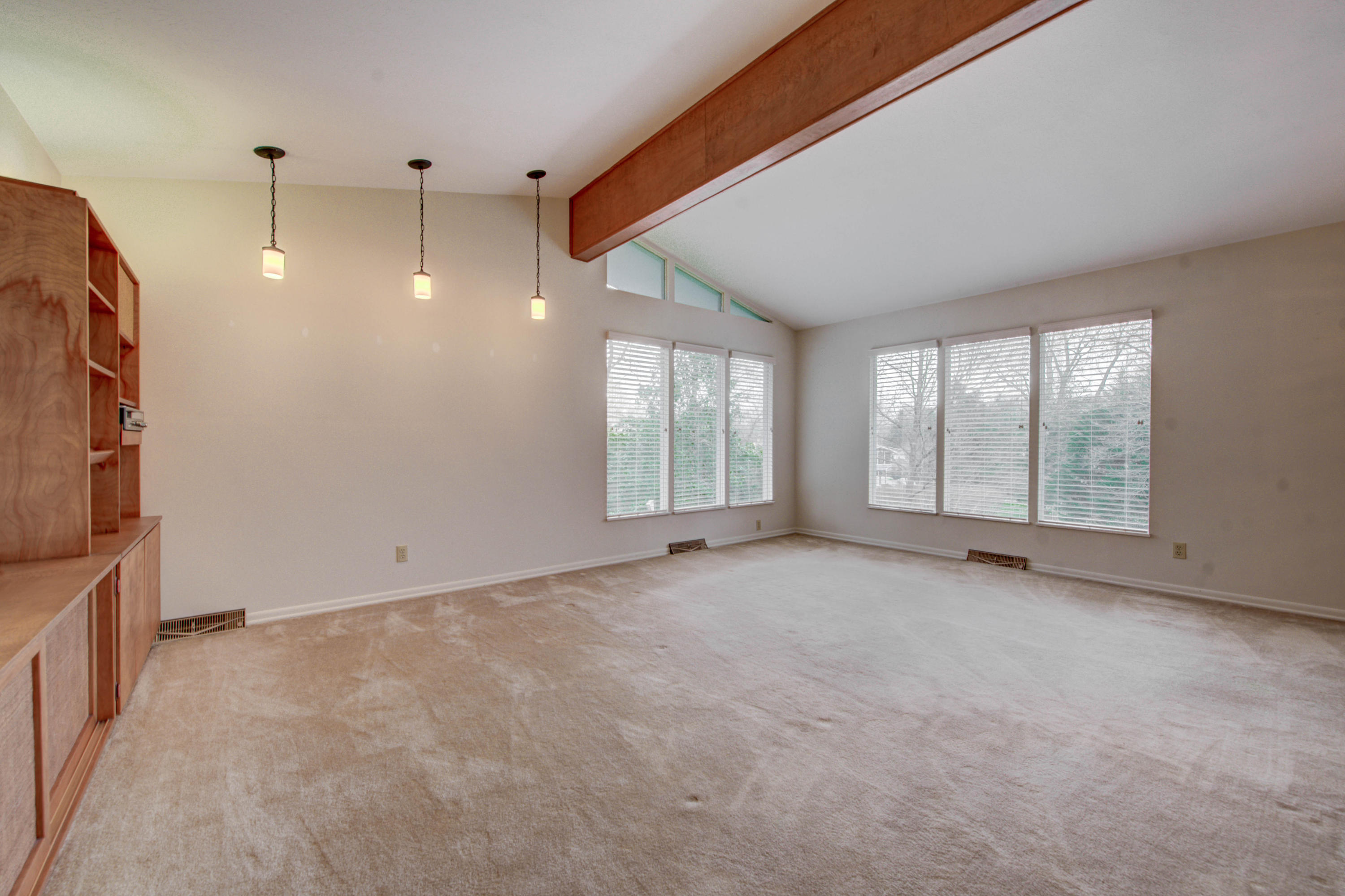 102 Burgess Lane Oak Ridge, TN 37830 - Photo 5 of 35 Living room