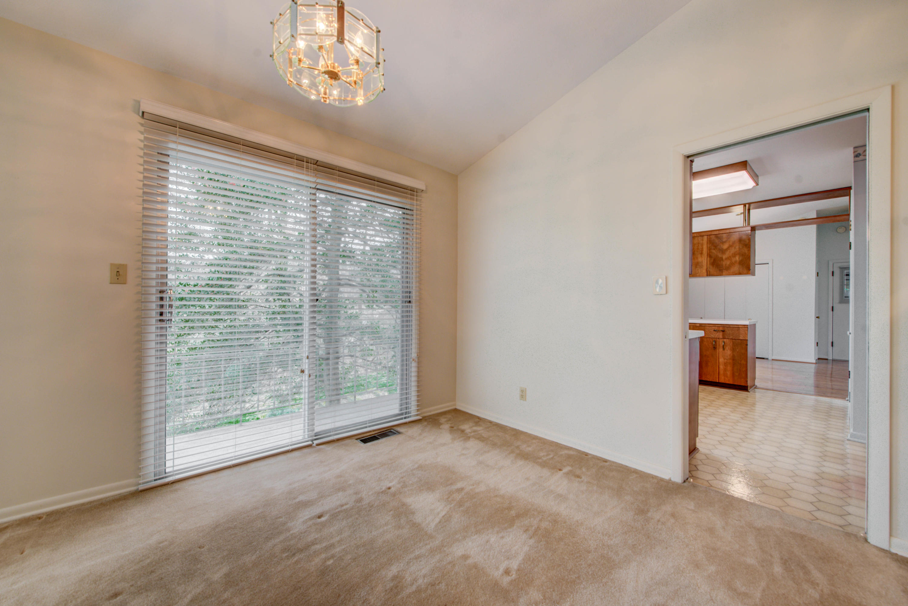 102 Burgess Lane Oak Ridge, TN 37830 - Photo 7 of 35 Dining room