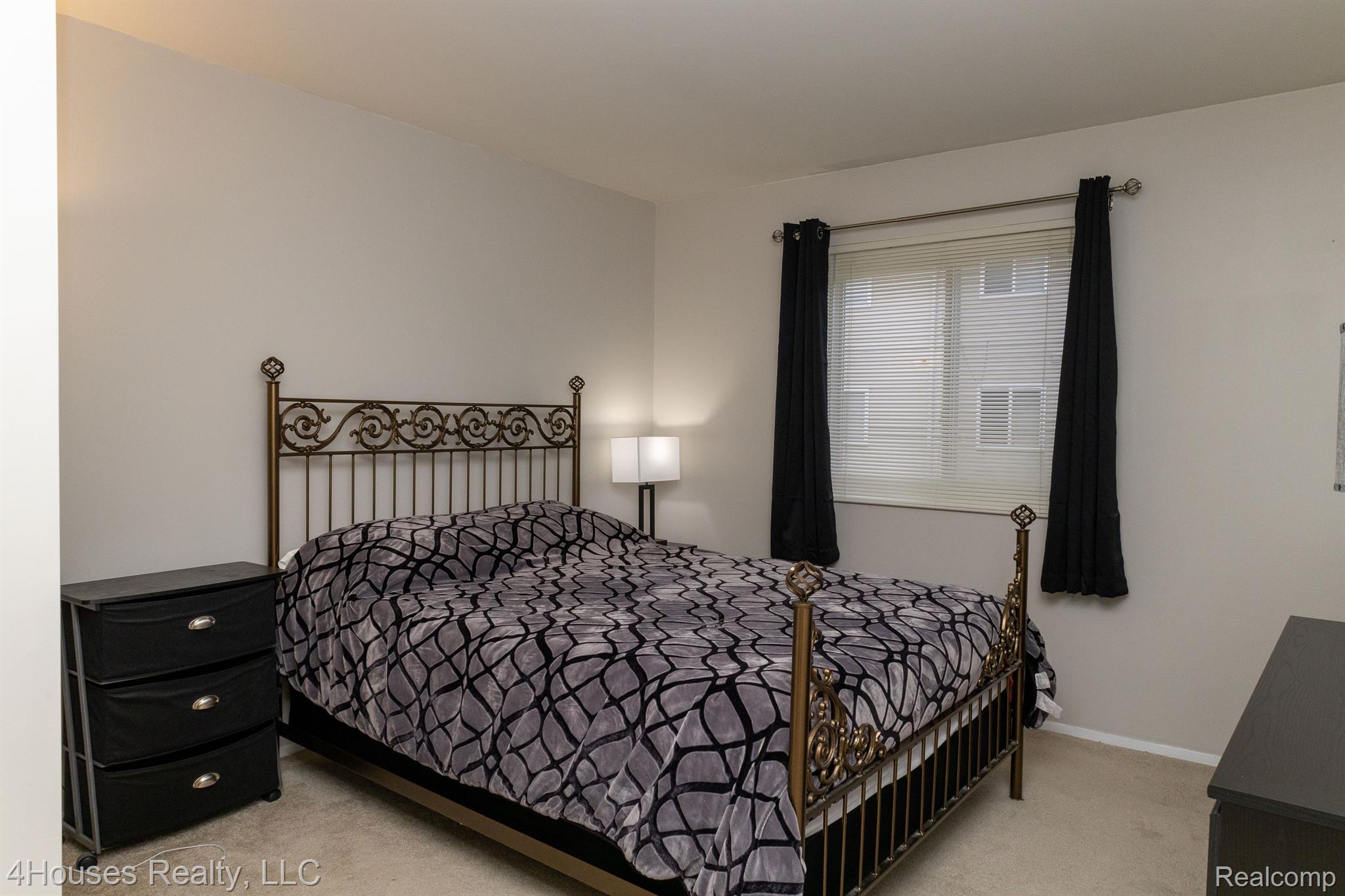 654 Lydia Lane, Unit 48 Pontiac, MI 48341 - Photo 18 of 38