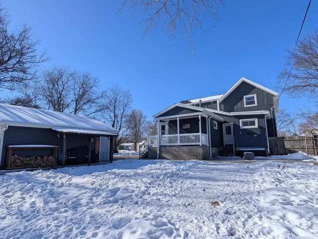 $349,900 | 813 North Water Street, Watertown, WI 53098