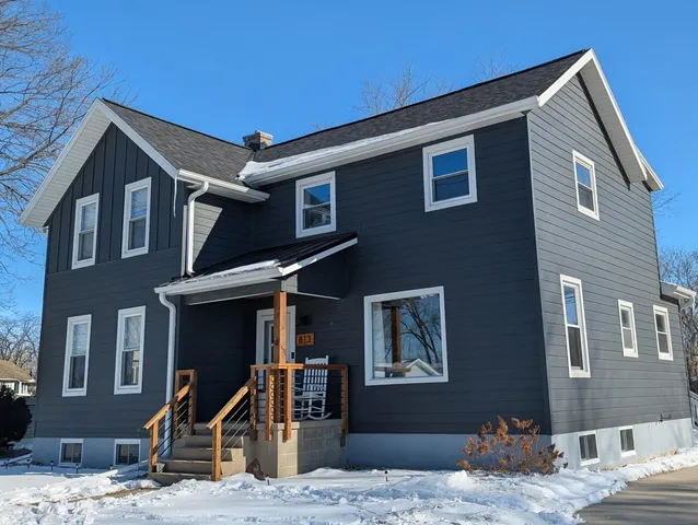 $349,900 | 813 North Water Street, Watertown, WI 53098