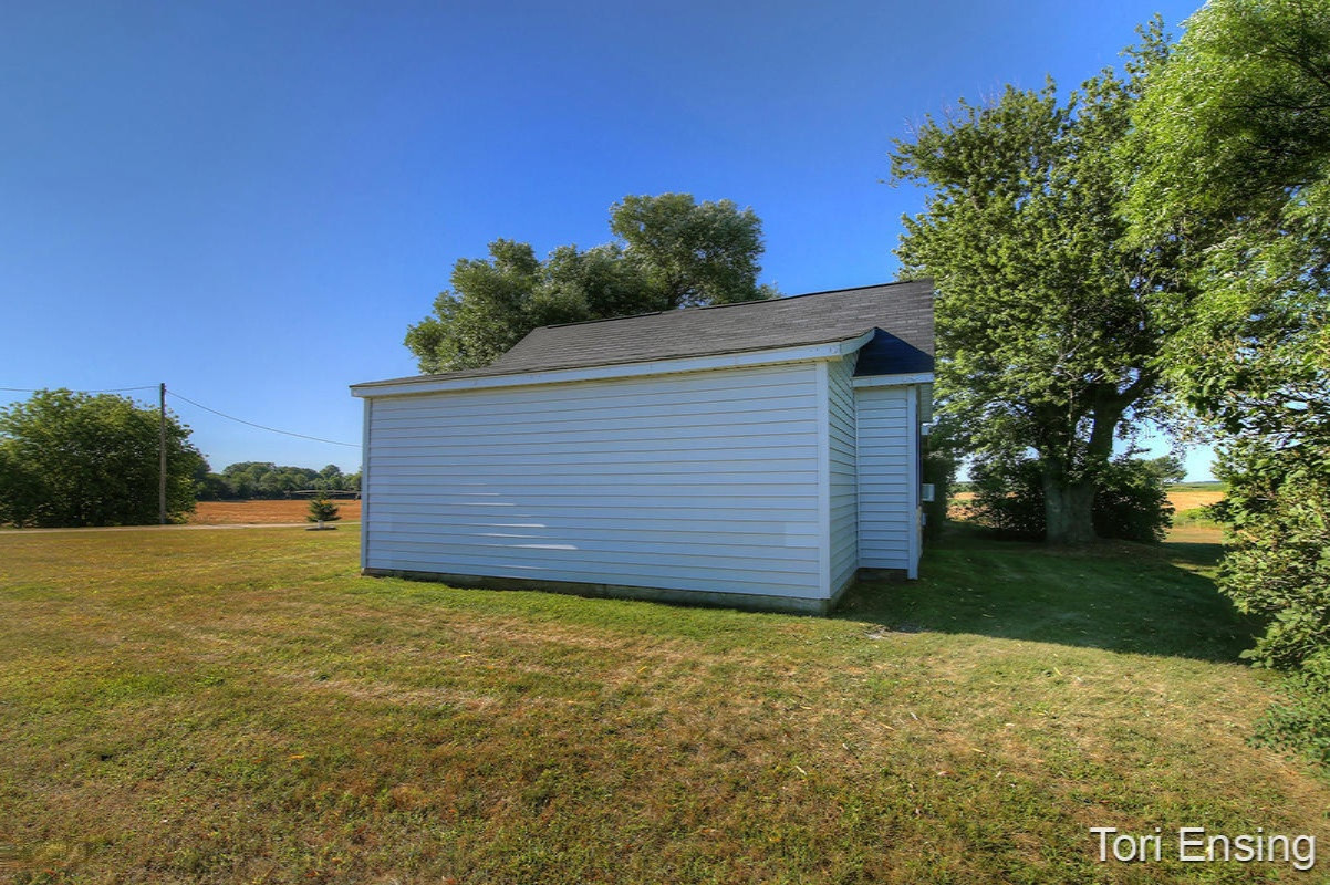 3556 East McBride's Road Edmore, MI 48829 - Photo 11 of 26 IMG_4510