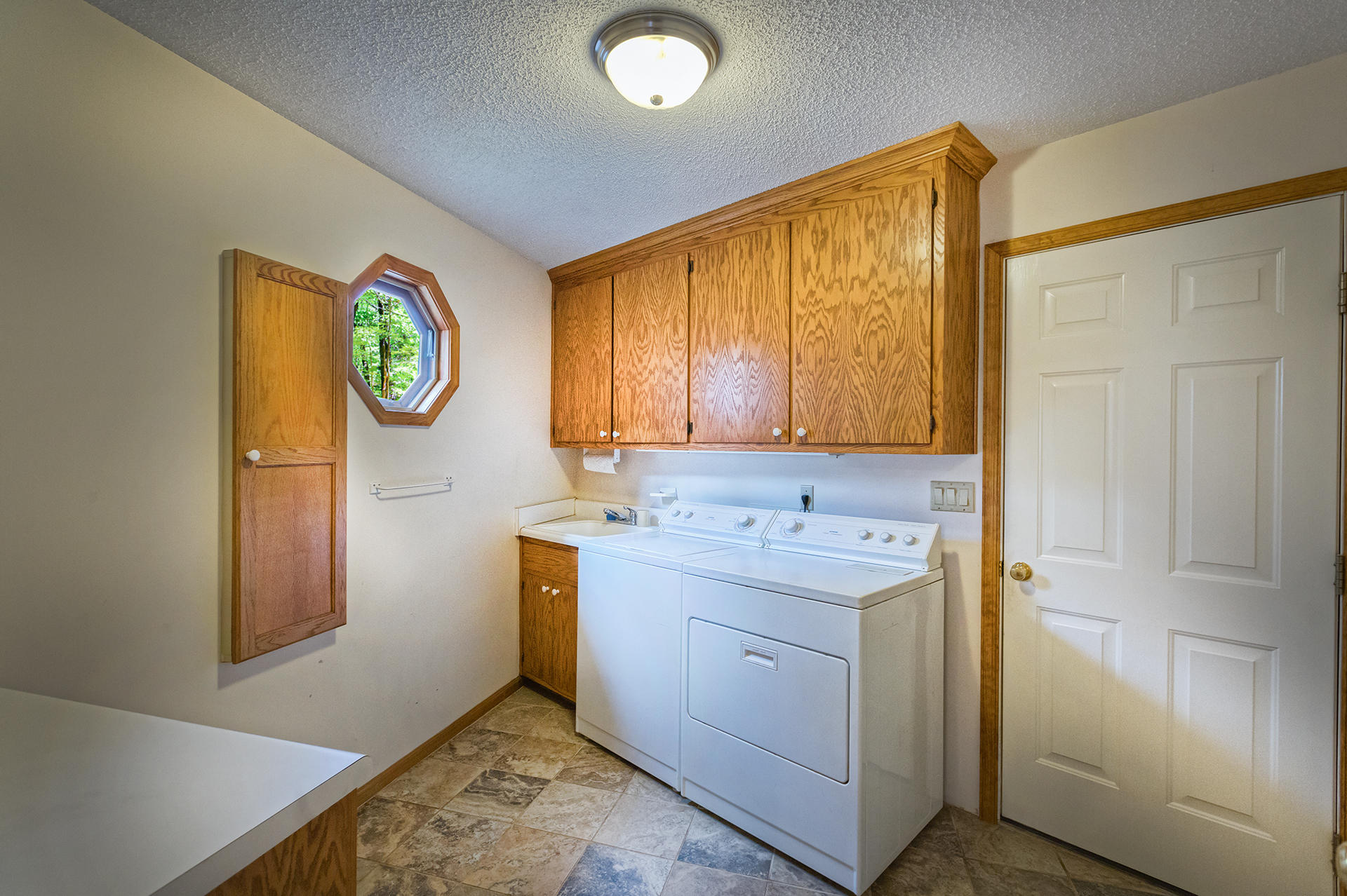 60 Rte 1372 Moneta, VA 24121 - Photo 15 of 39 Laundry Room