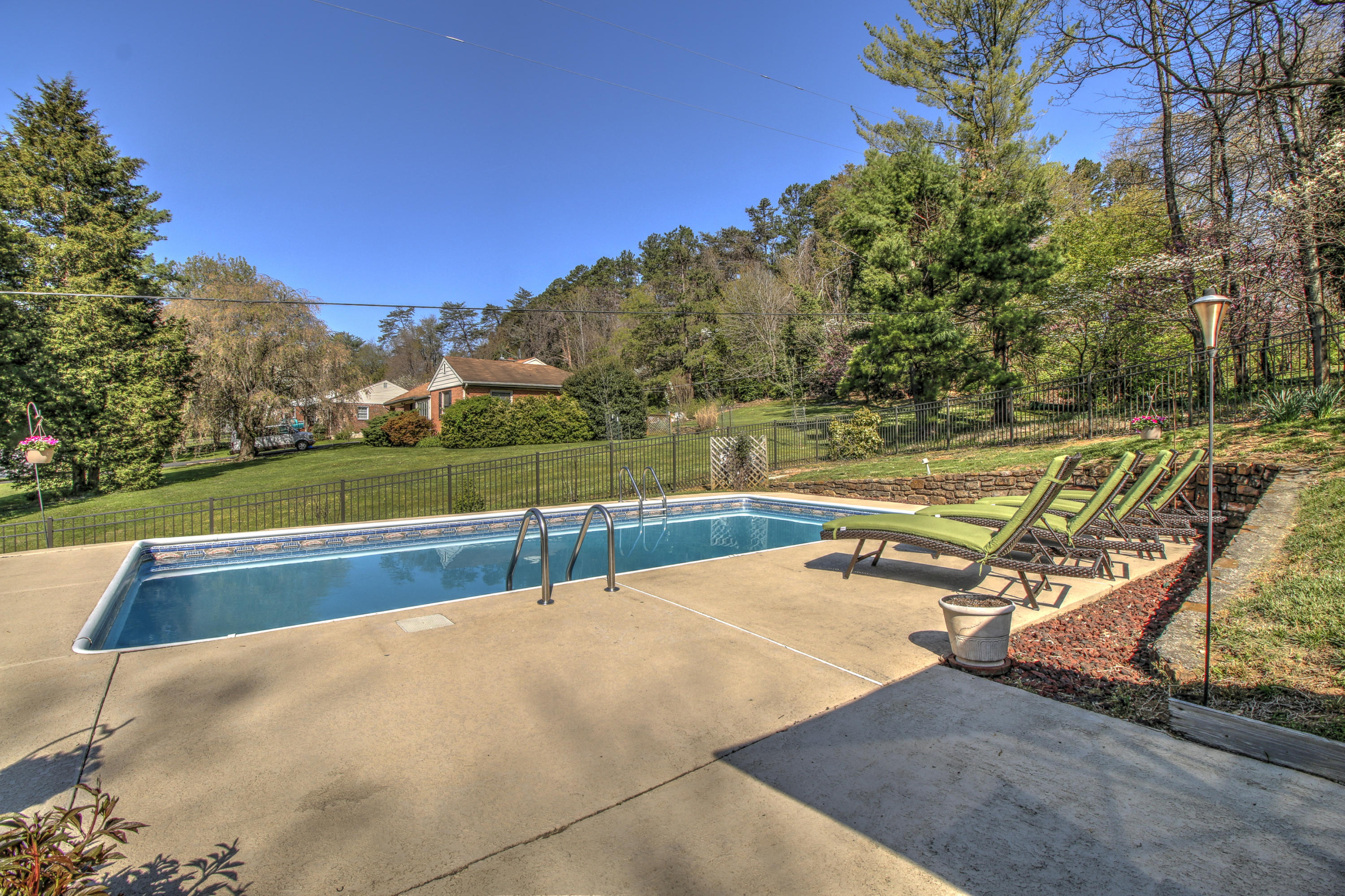 3319 Windsor Road Roanoke, VA 24018 - Photo 35 of 47 _MG_0006_7_8