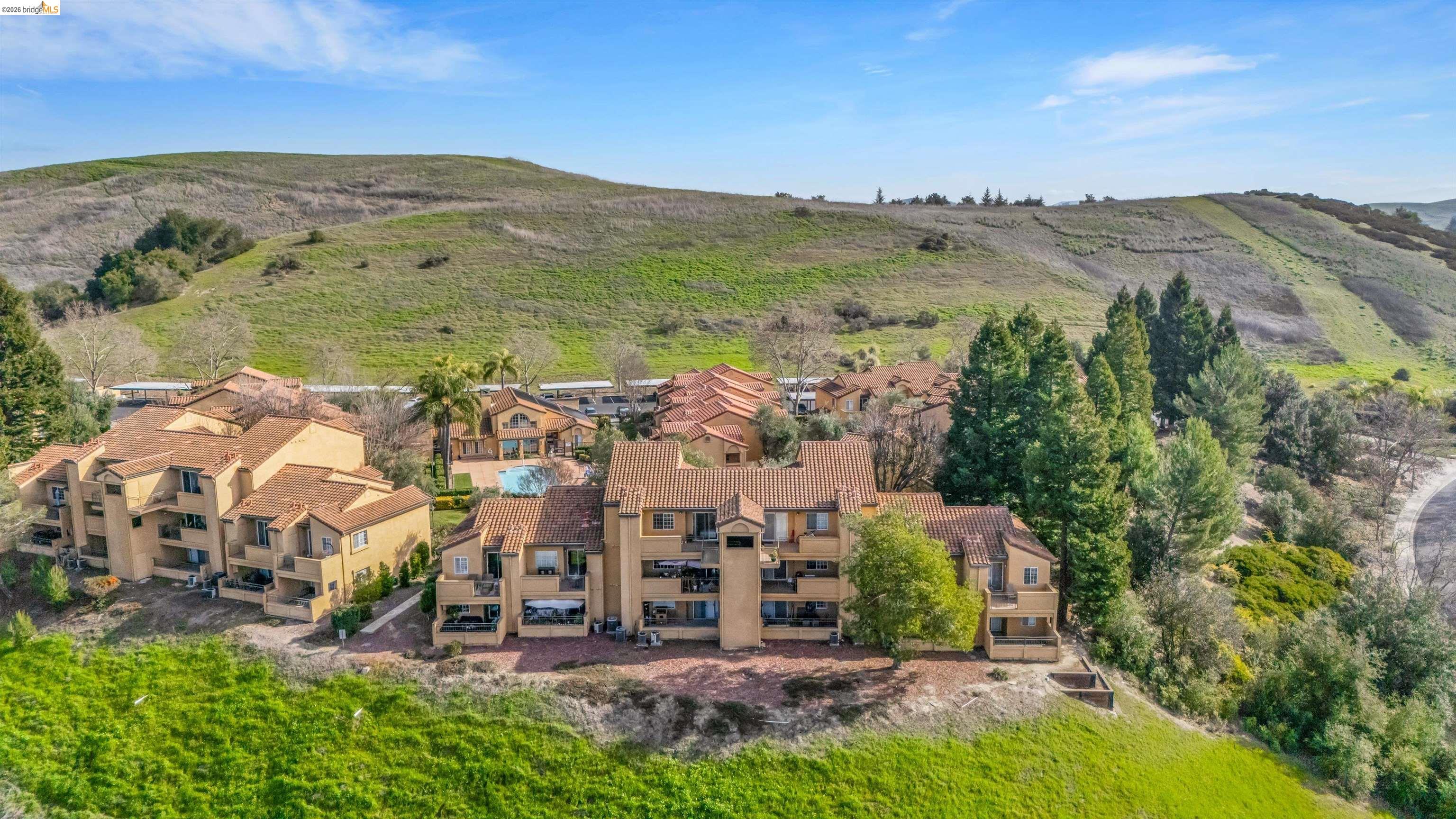 735 Watson Canyon Court, Unit 118 San Ramon, CA 94582 - Photo 32 of 38 an aerial view of multiple house