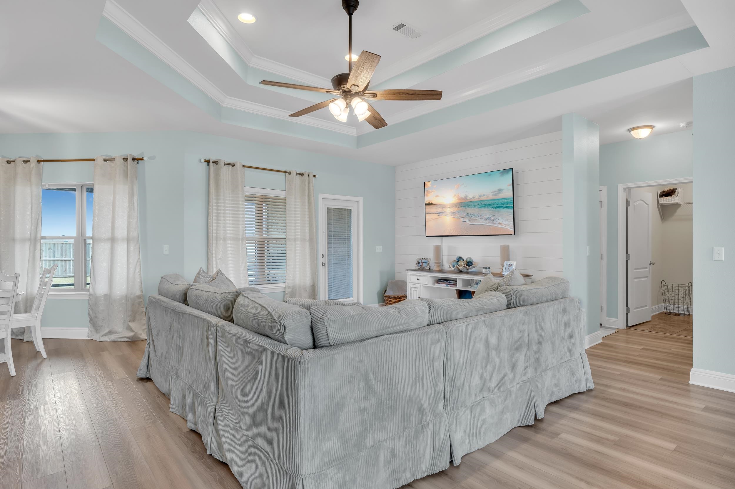 7109 Rocky Rd Loop Gulf Shores, AL 36542 - Photo 12 of 30 Living Room
