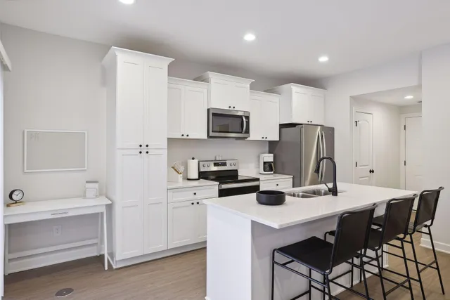 $325,000 | 636 Franklin Street, Roberts, WI 54023