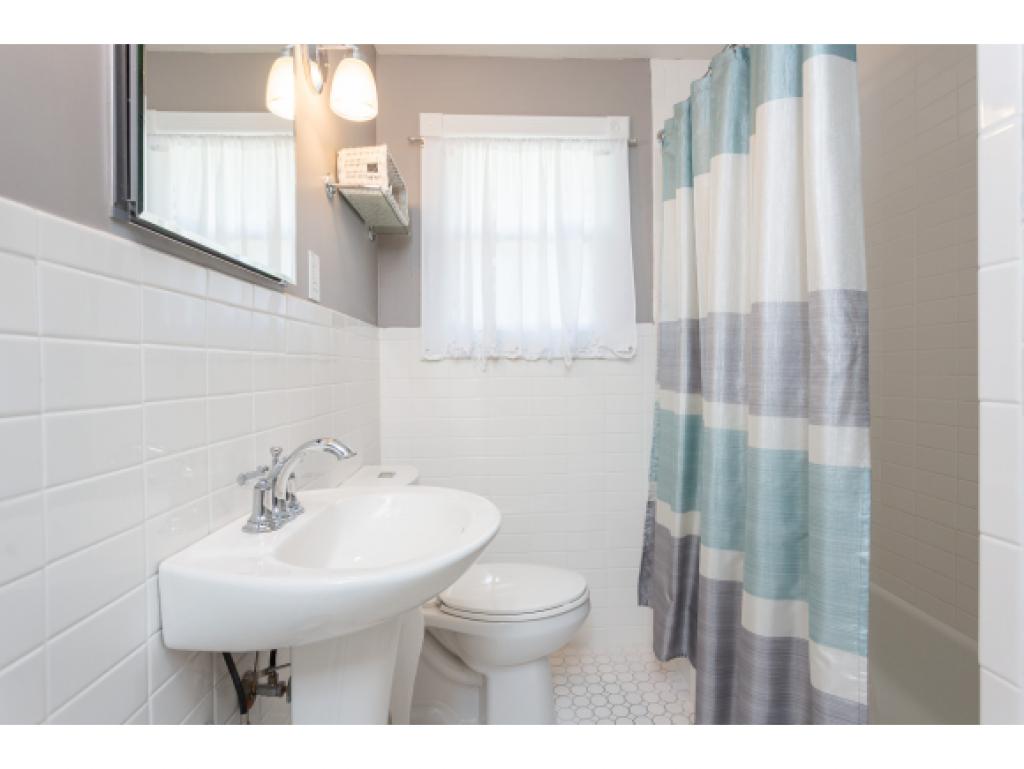 46 Taft Road Portsmouth, NH 03801 - Photo 16 of 29