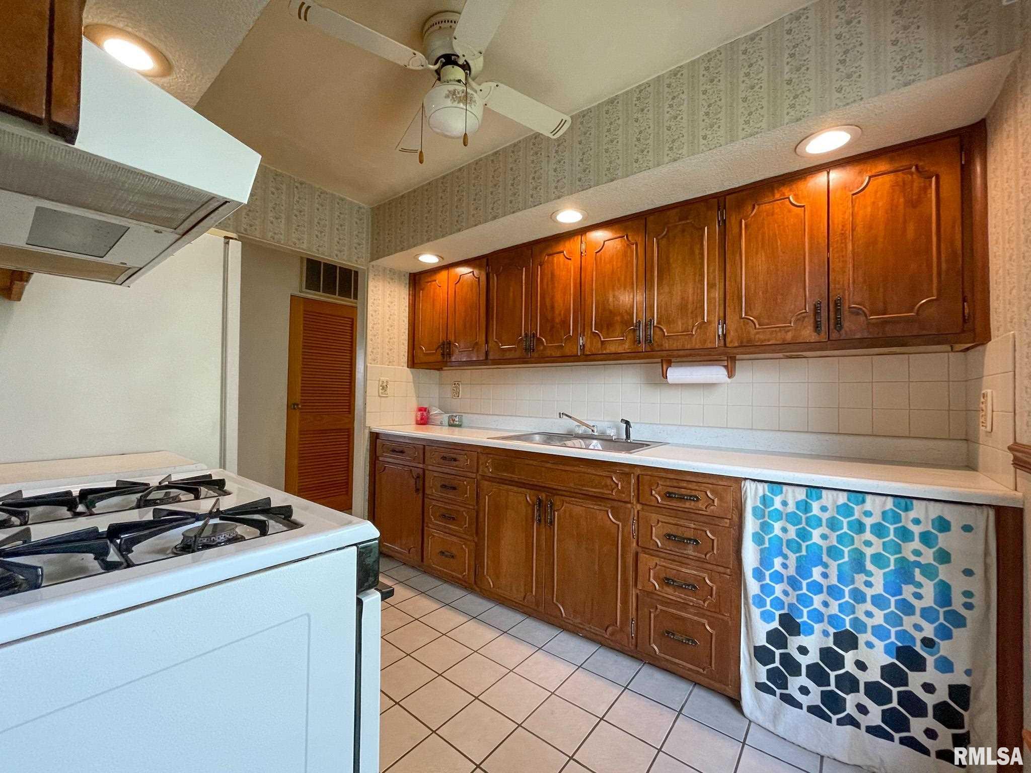 226 Sheffield Road Groveland, IL 61535 - Photo 8 of 19