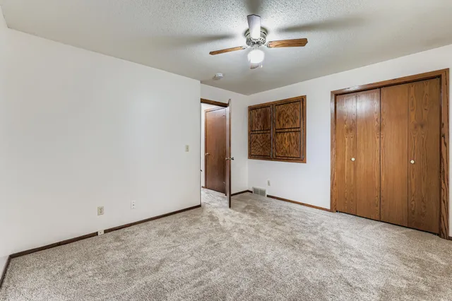 $299,000 | 2816 Hillsboro Avenue North, New Hope, MN 55427