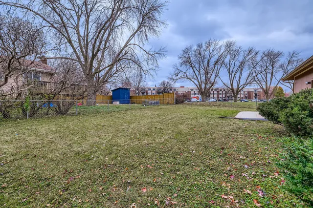 $299,000 | 2816 Hillsboro Avenue North, New Hope, MN 55427