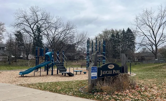 $299,000 | 2816 Hillsboro Avenue North, New Hope, MN 55427