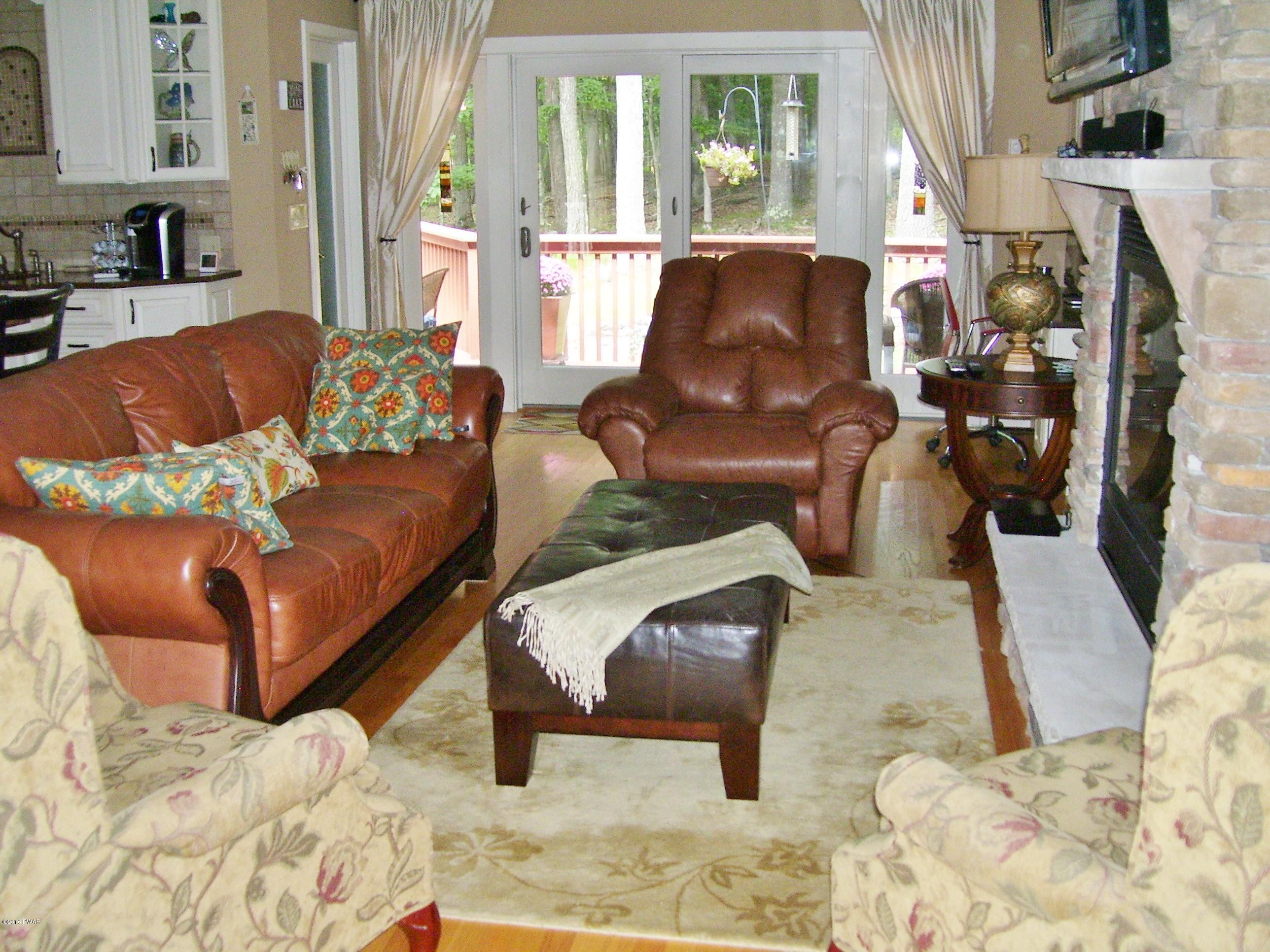 261 Oak Hill Road Hawley, PA 18428 - Photo 32 of 92 Great Room