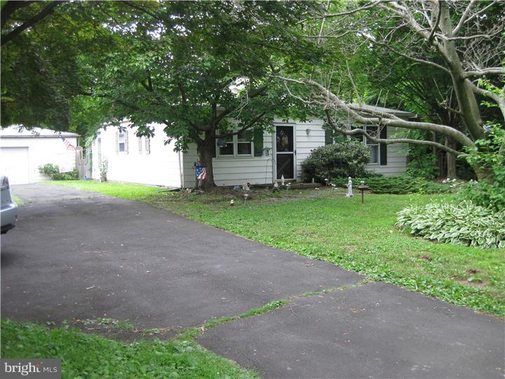 3845 Davisville Road Hatboro, PA 19040 - Photo 3 of 16 Exterior Front