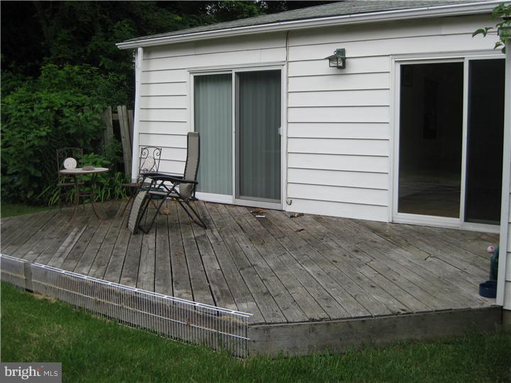 3845 Davisville Road Hatboro, PA 19040 - Photo 6 of 16 Deck