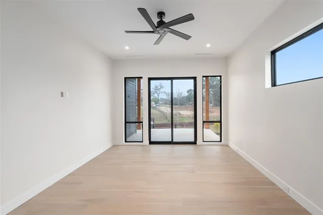 $1,600,000 | 217 Autumn Wood Trail, Gun Barrel City, TX 75156